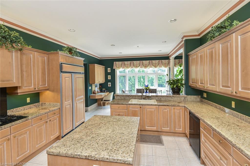 11 Prestwick Place Property Photo 12