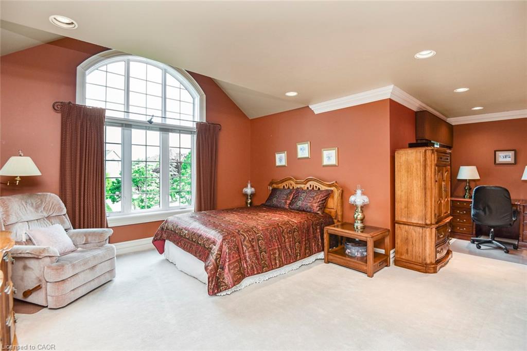 11 Prestwick Place Property Photo 17