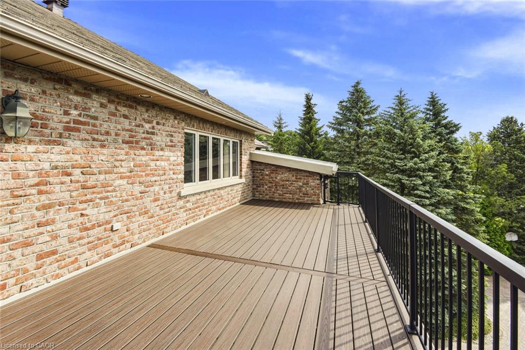 11 Prestwick Place Property Photo 24