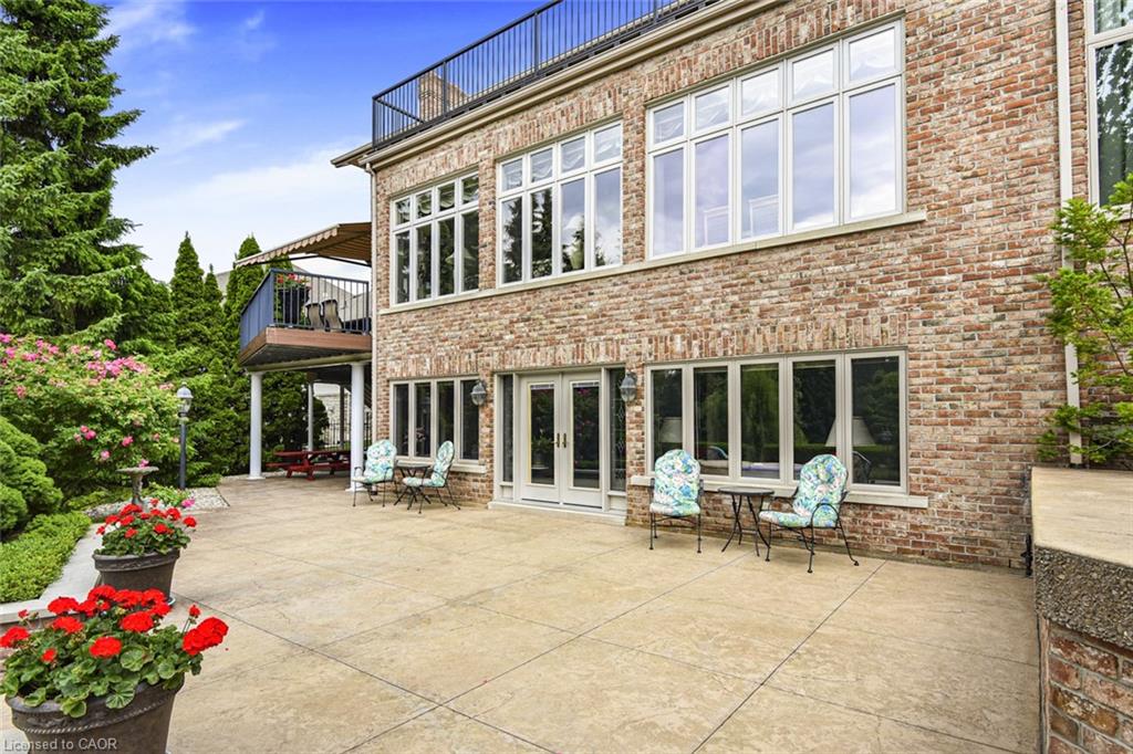 11 Prestwick Place Property Photo 30