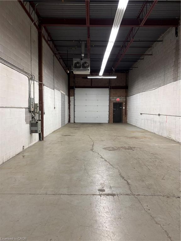 4-5035 North Service Road Property Photo 15