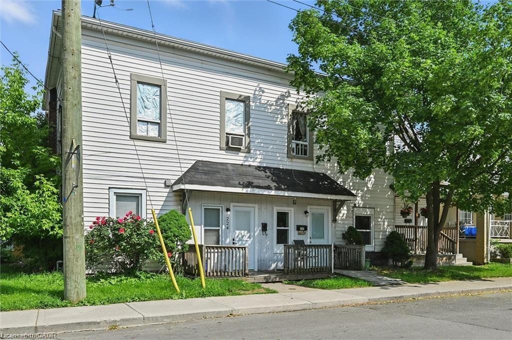 224 Rosslyn Avenue N Property Photo 1