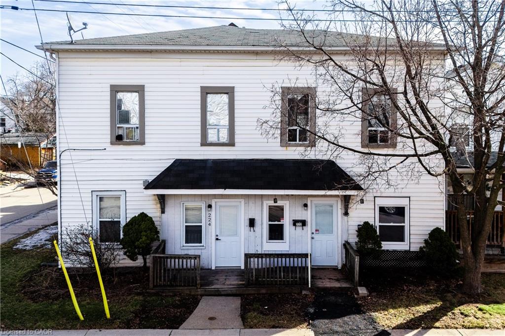 224 Rosslyn Avenue N Property Photo 2