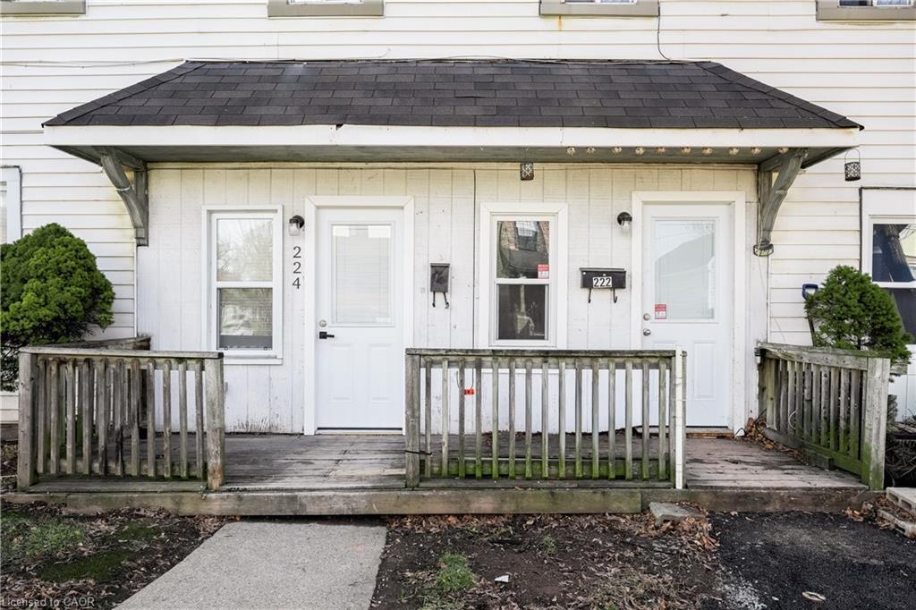 224 Rosslyn Avenue N Property Photo 3