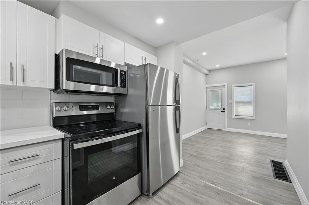 224 Rosslyn Avenue N Property Photo 19