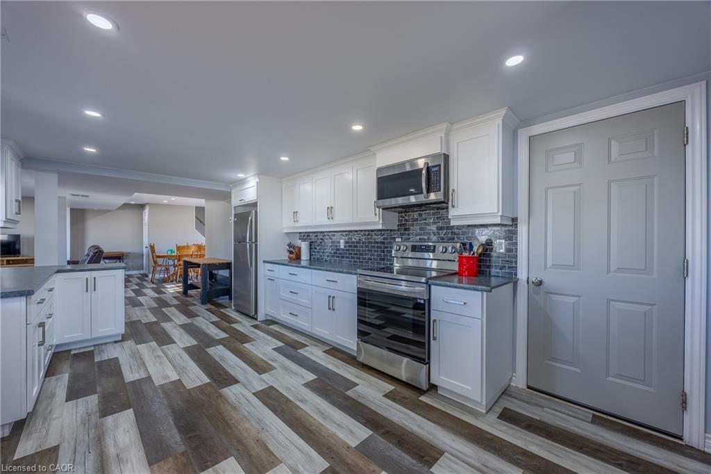 100 Queen Street E Property Photo 10