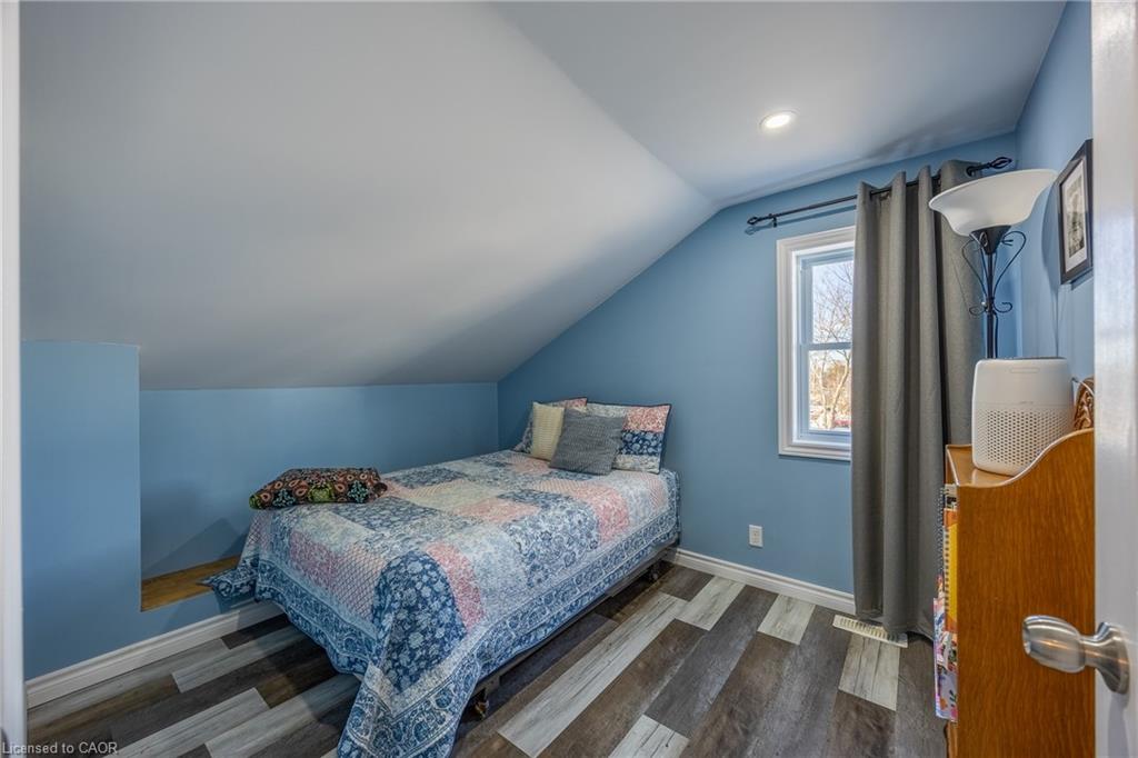 100 Queen Street E Property Photo 20