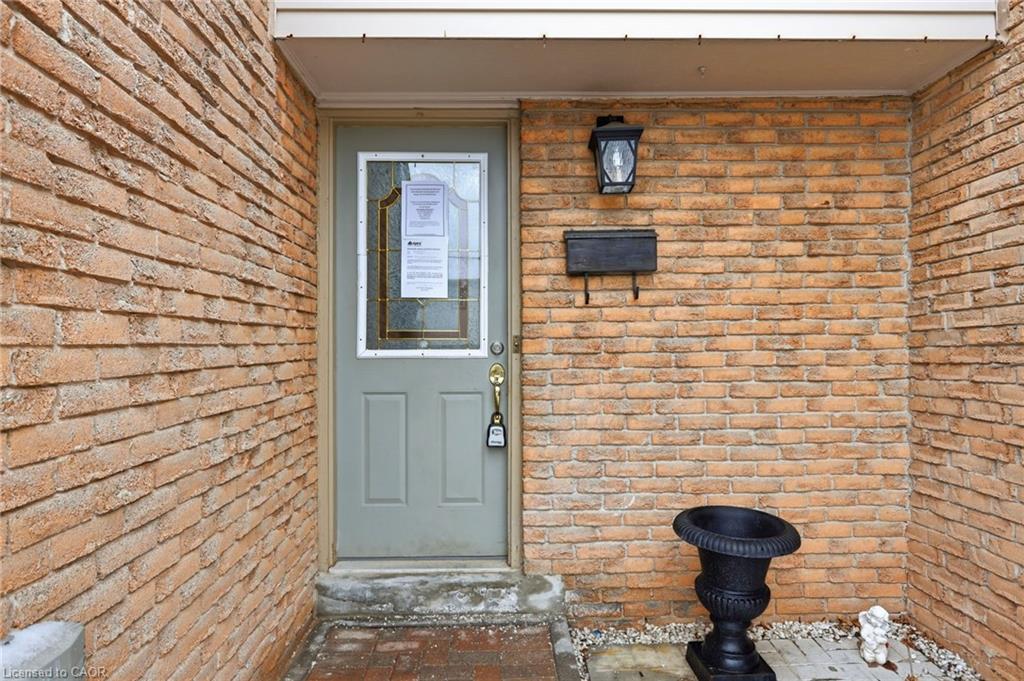 116-1538 Lancaster Drive Property Photo 4