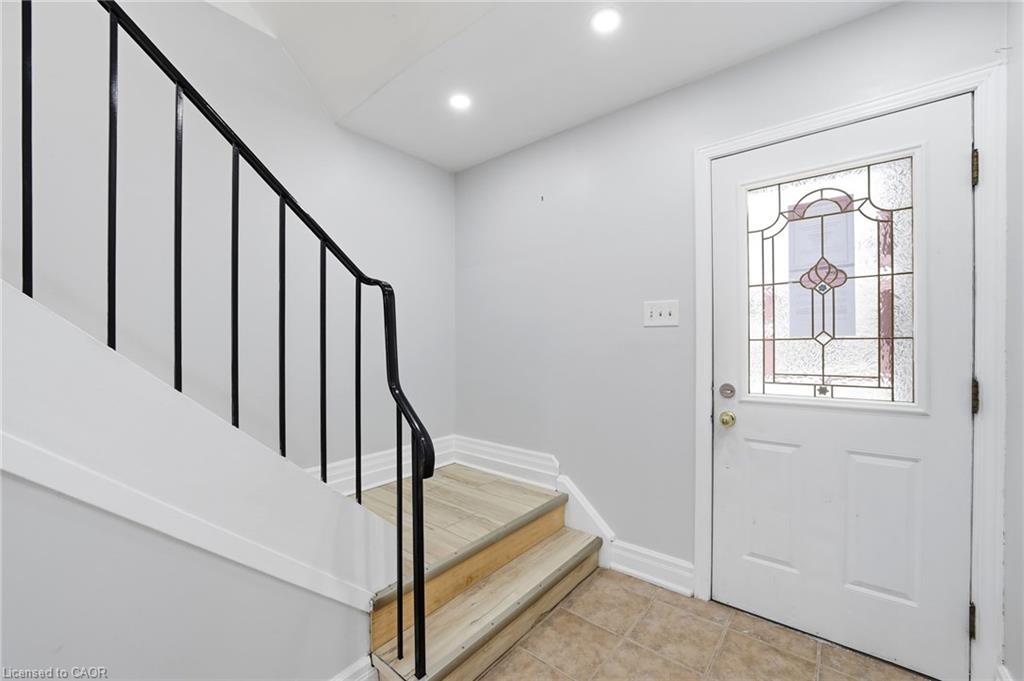 116-1538 Lancaster Drive Property Photo 5