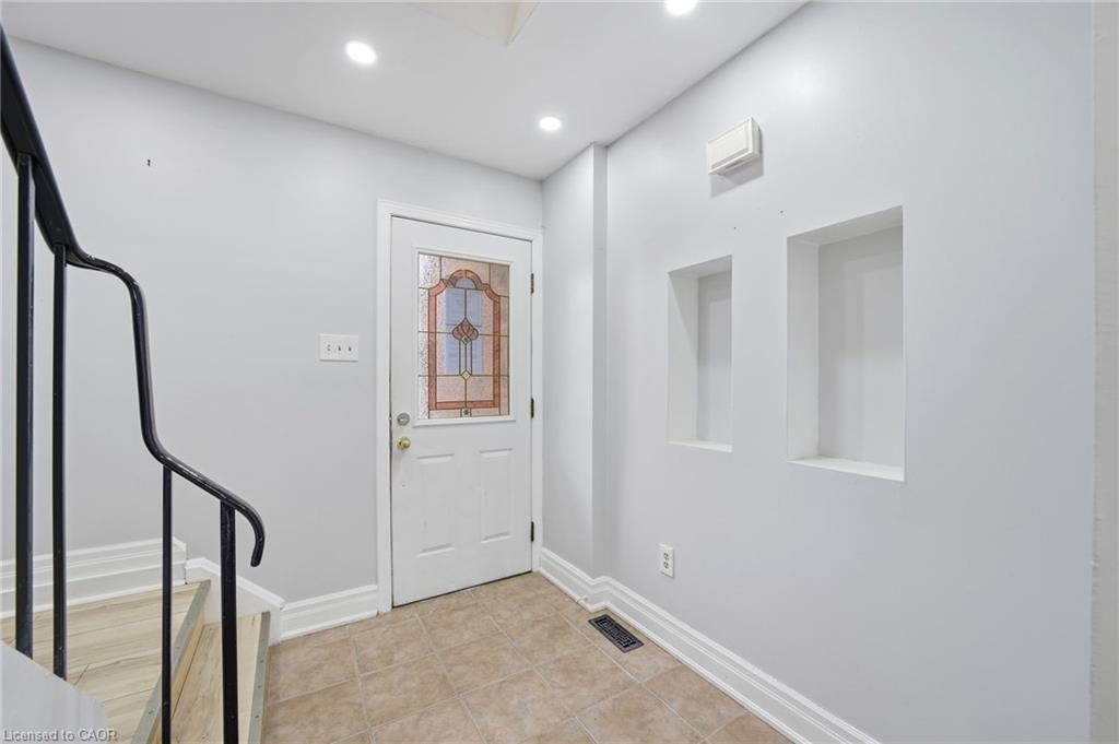 116-1538 Lancaster Drive Property Photo 7