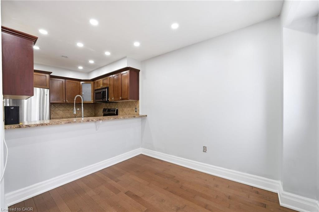 116-1538 Lancaster Drive Property Photo 14