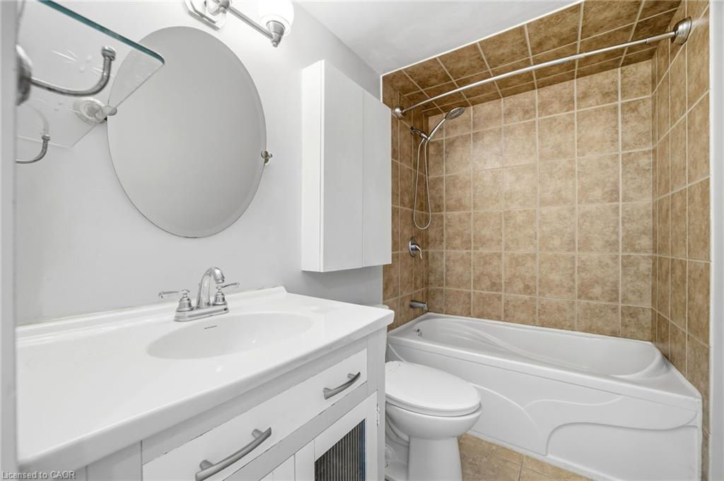 116-1538 Lancaster Drive Property Photo 27
