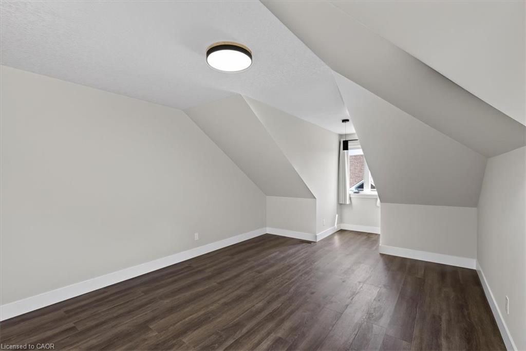 7-744 Nelson Street W Property Photo 27