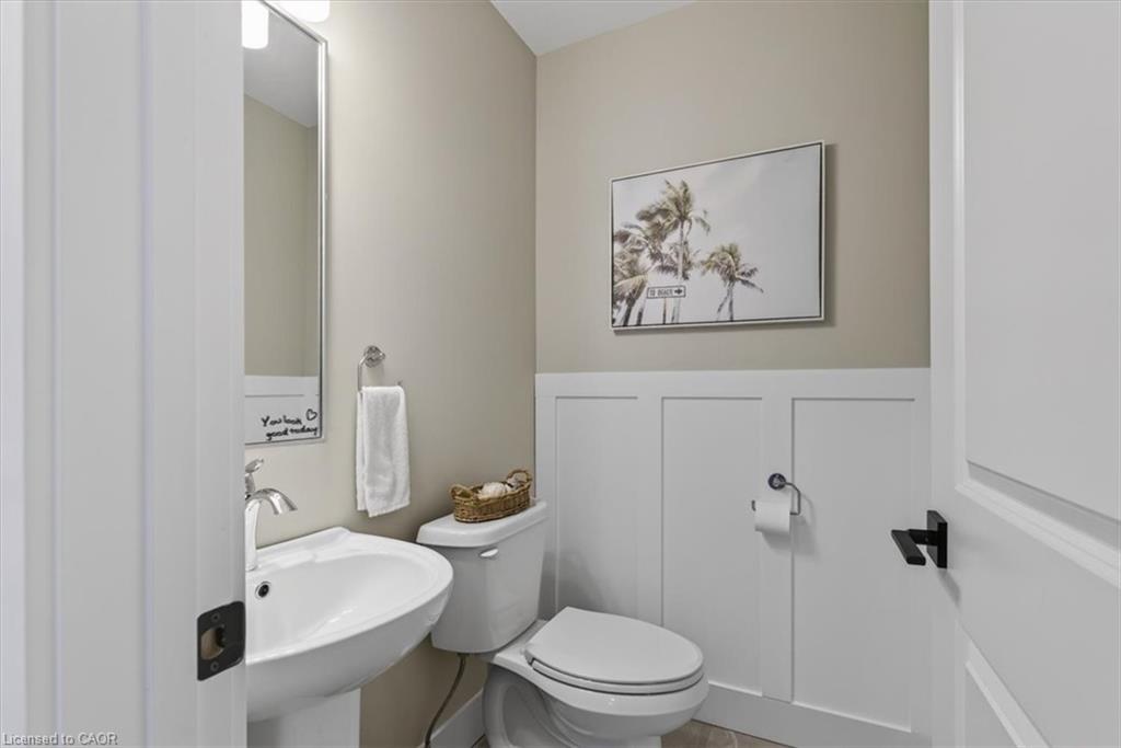 7-744 Nelson Street W Property Photo 35