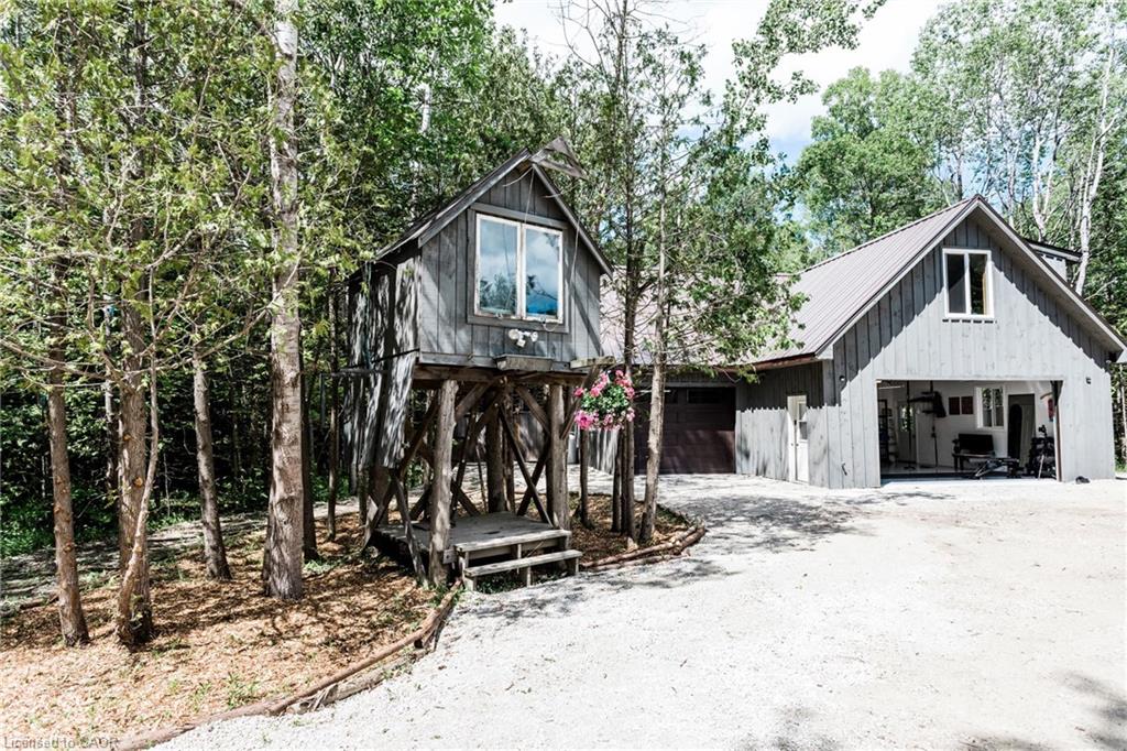 102 Cape Chin Road N Property Photo 6