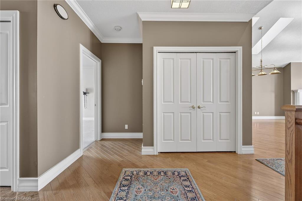 16-80 New Lakeshore Road Property Photo 11