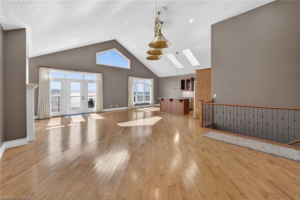 16-80 New Lakeshore Road Property Photo 12