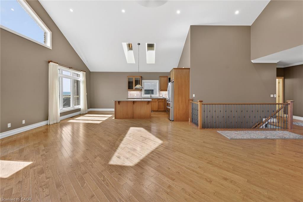 16-80 New Lakeshore Road Property Photo 13