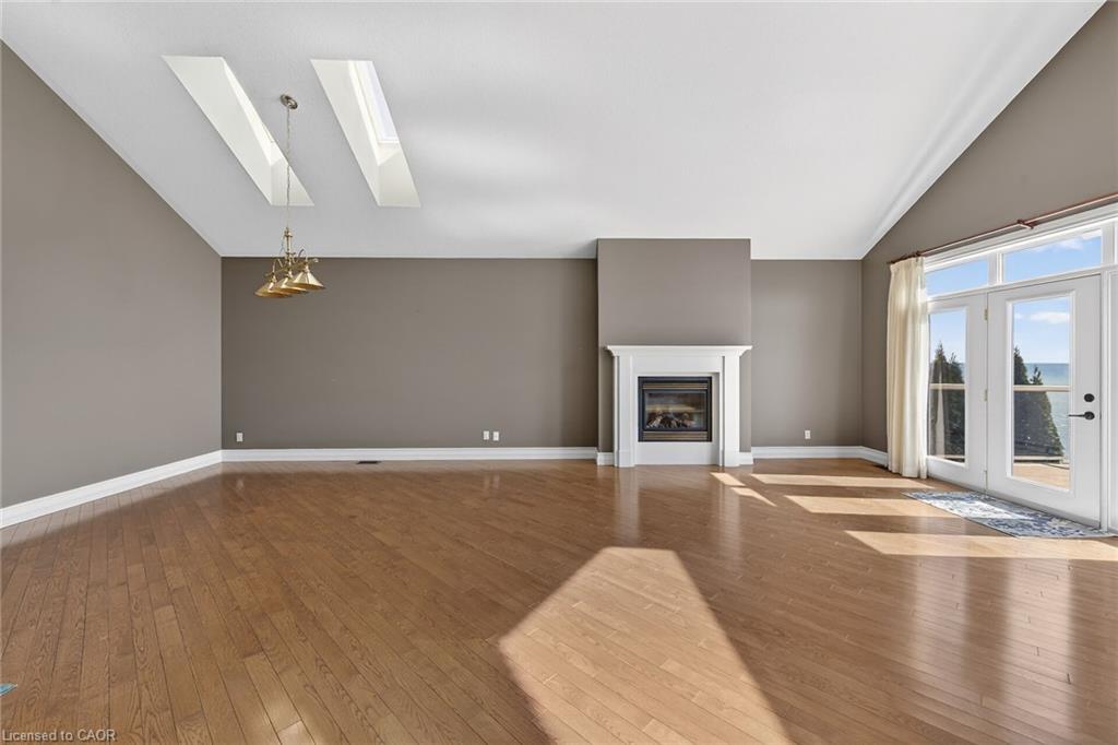 16-80 New Lakeshore Road Property Photo 16
