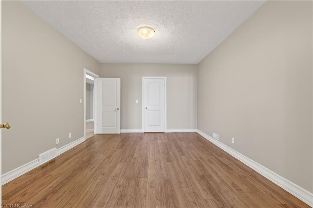 16-80 New Lakeshore Road Property Photo 34