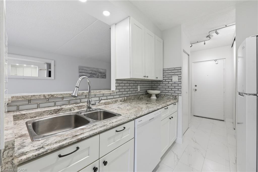 308-75 Silvercreek Parkway N Property Photo 14