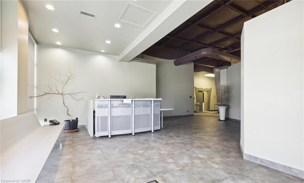 555 Barton Street Property Photo 2