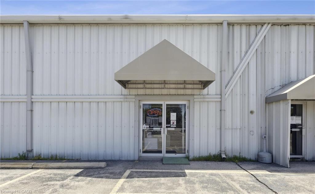 555 Barton Street Property Photo 11