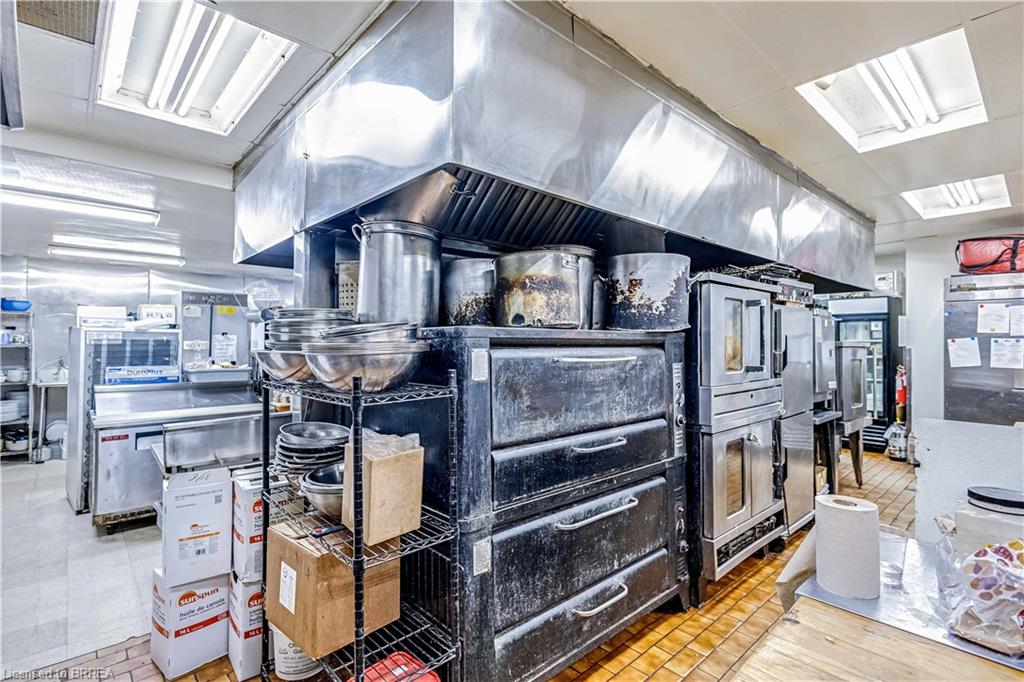 799 Colborne Street E Property Photo 22