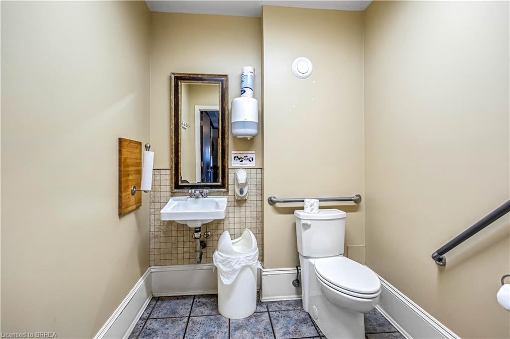 799 Colborne Street E Property Photo 31