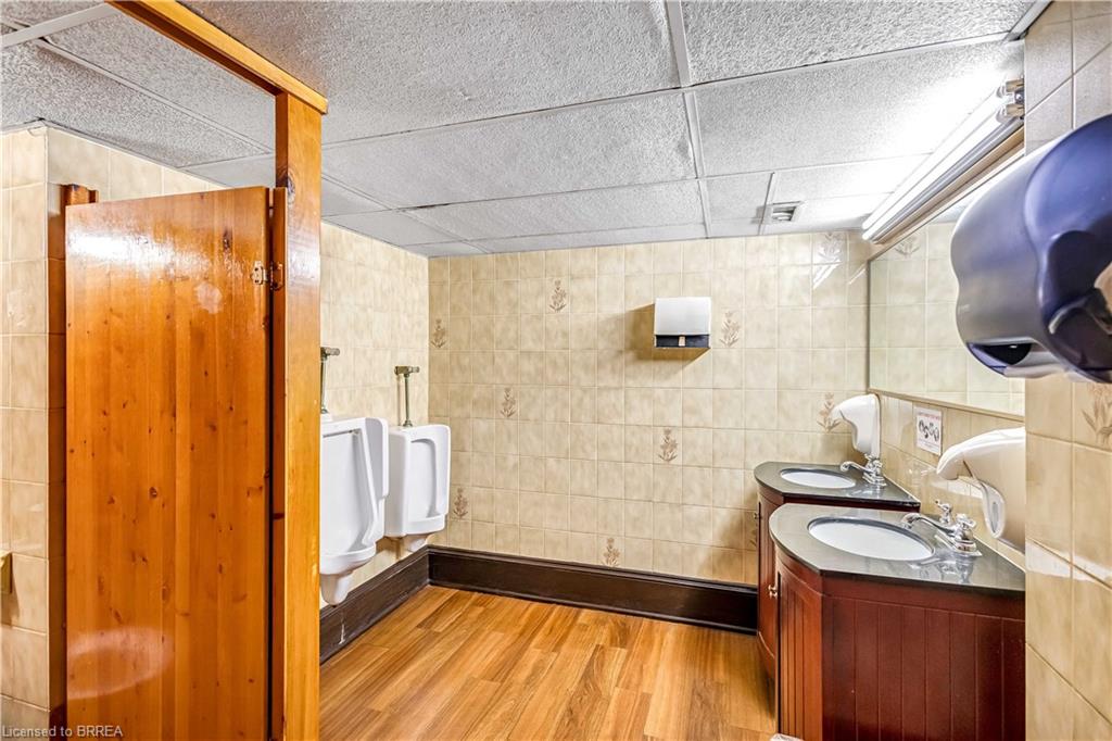 799 Colborne Street E Property Photo 34