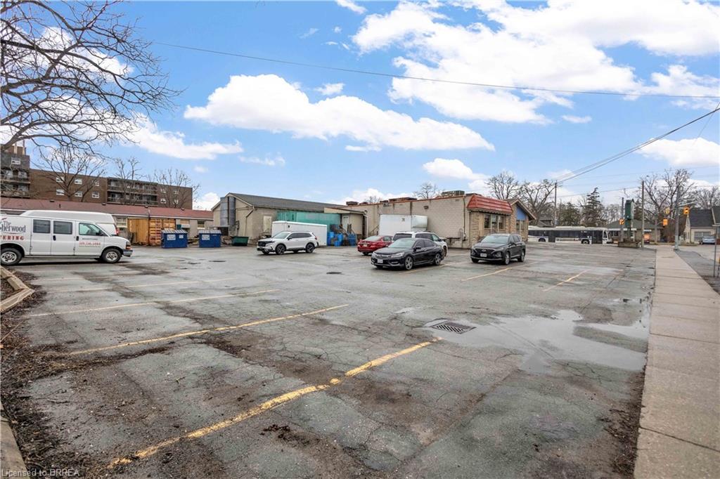 799 Colborne Street E Property Photo 35