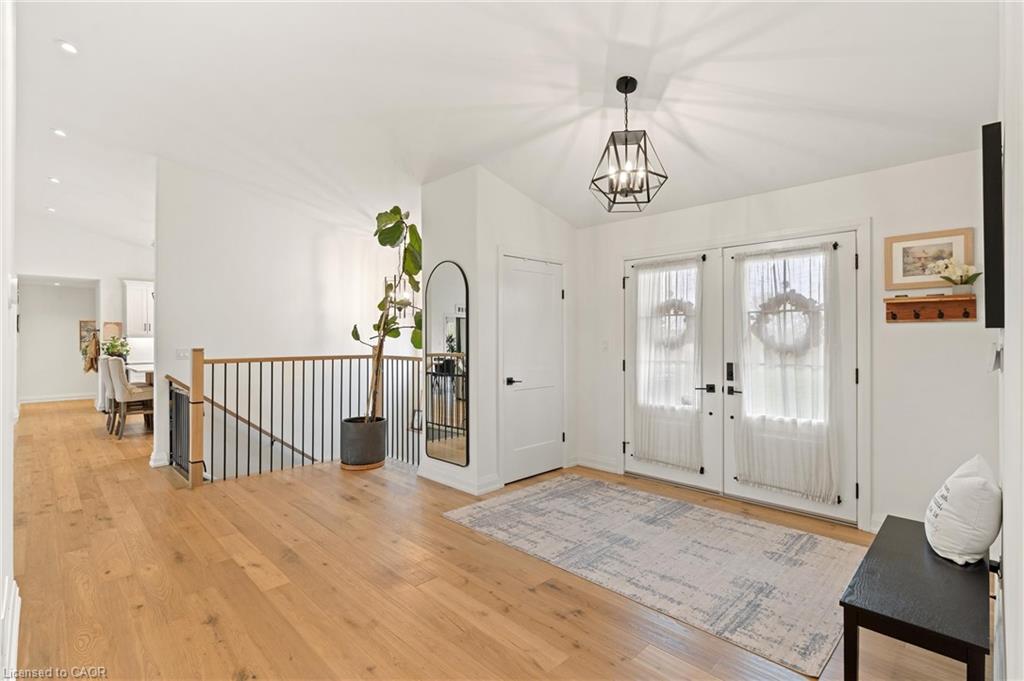 557 Burleigh Road N Property Photo 7