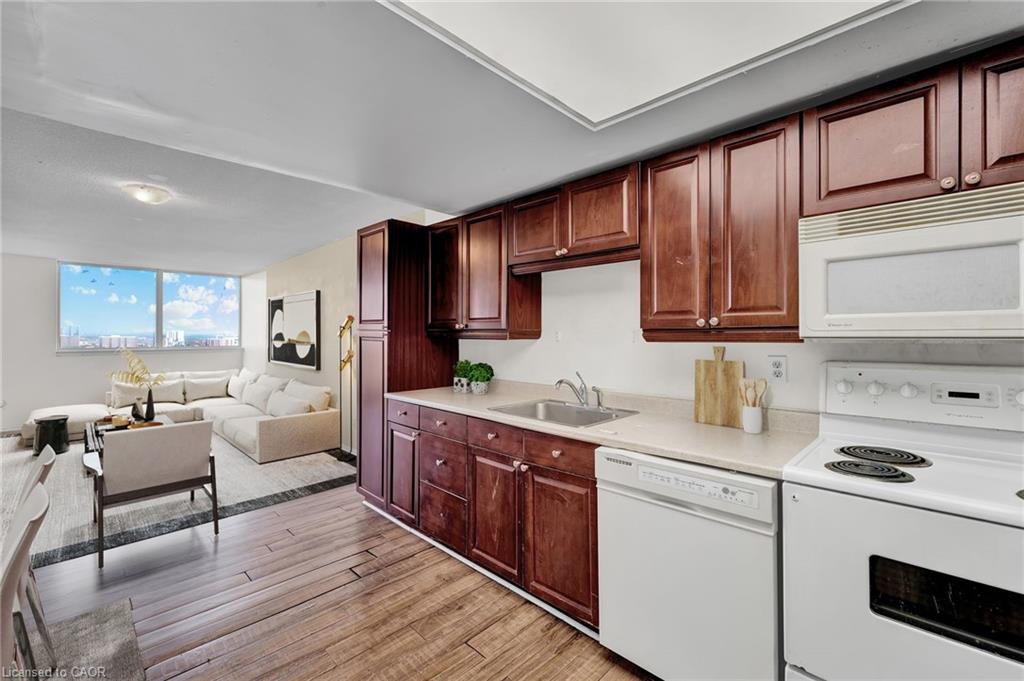 1510-2466 Eglinton Avenue E Property Photo 13