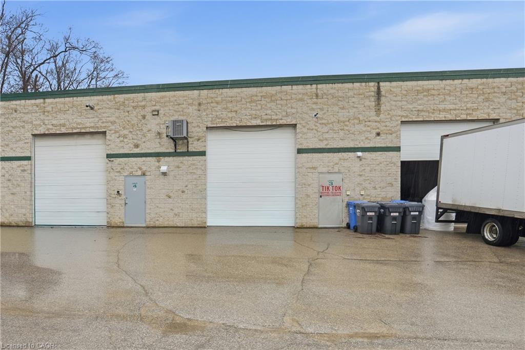 3-1038 Cooke Boulevard Property Photo 8