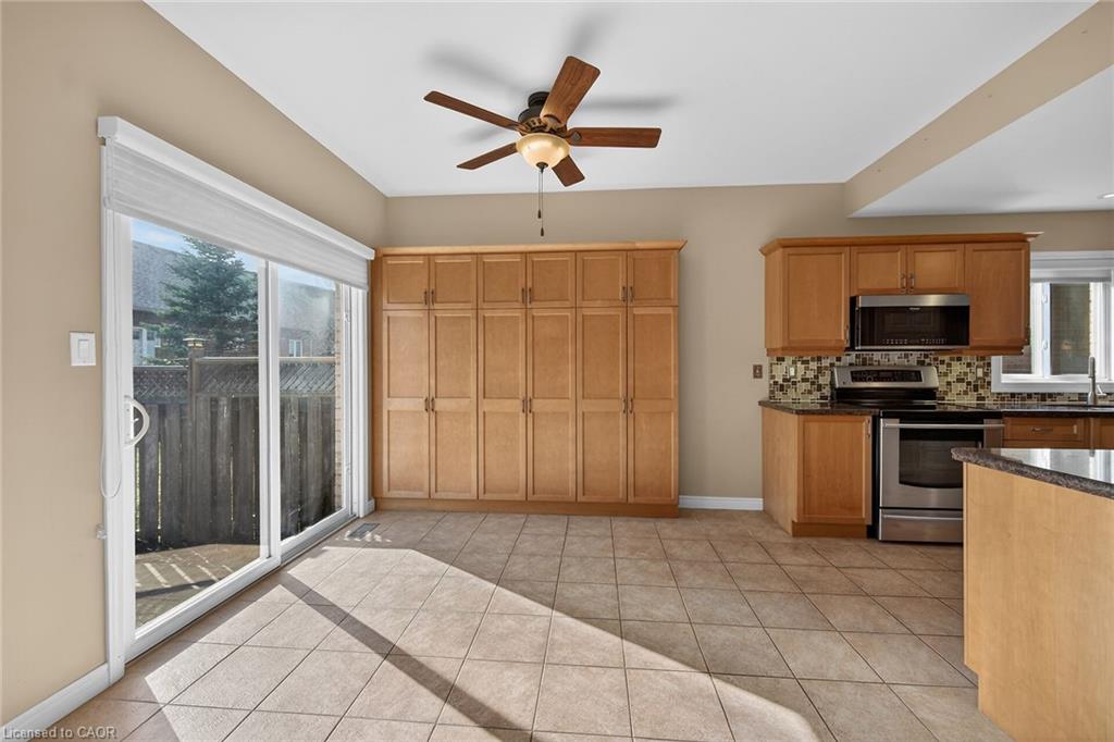 76 Abbotsford Trail Property Photo 12