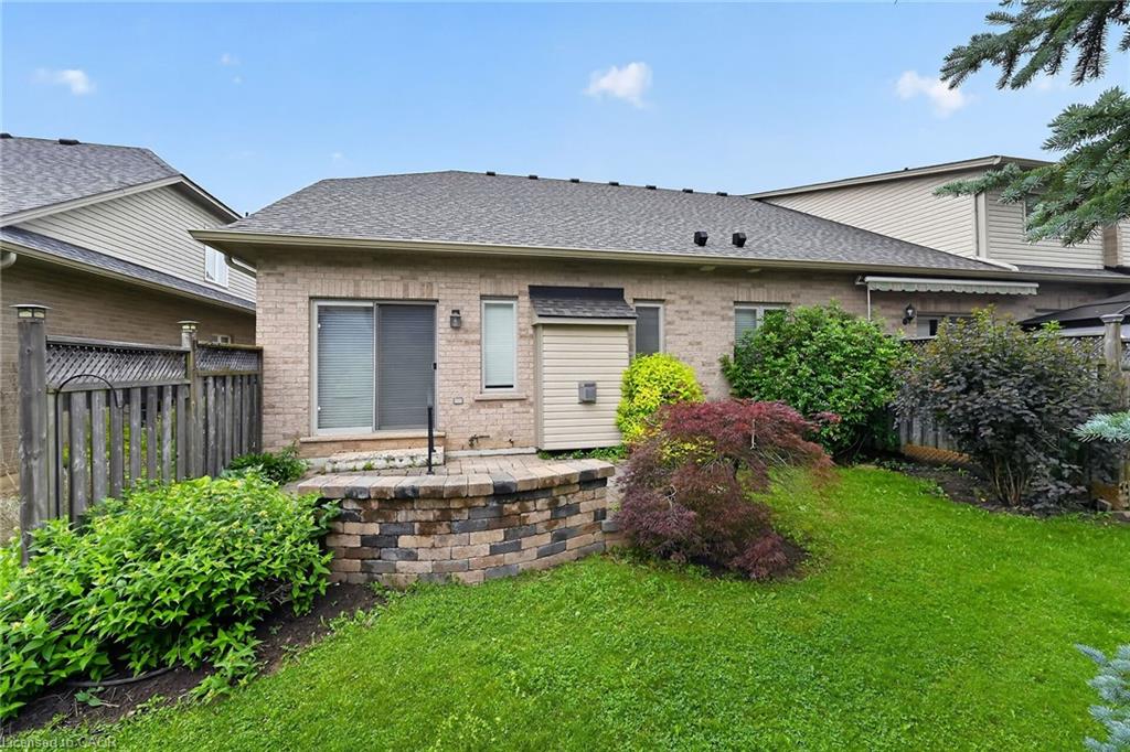76 Abbotsford Trail Property Photo 37