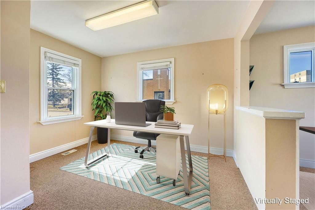 855 Exmouth Street Property Photo 3