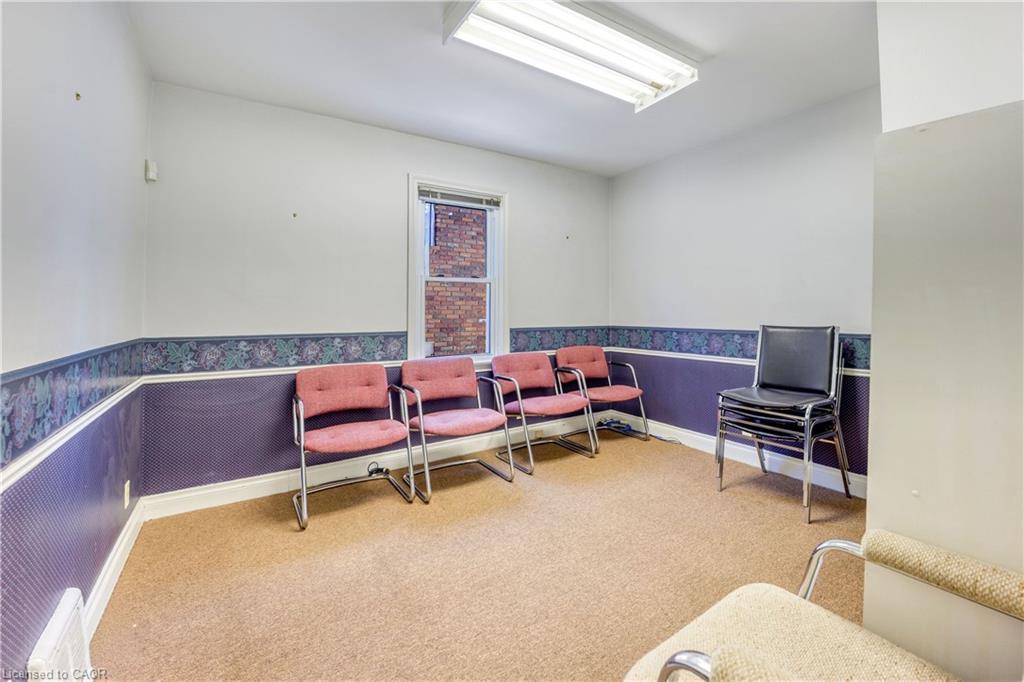 855 Exmouth Street Property Photo 17
