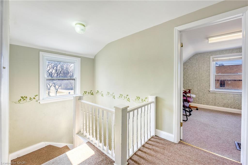 855 Exmouth Street Property Photo 18