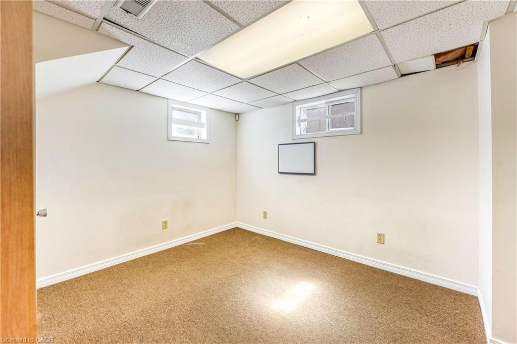855 Exmouth Street Property Photo 26