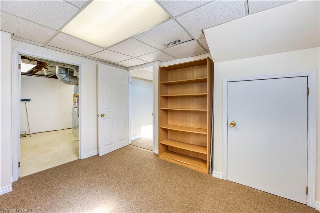 855 Exmouth Street Property Photo 27