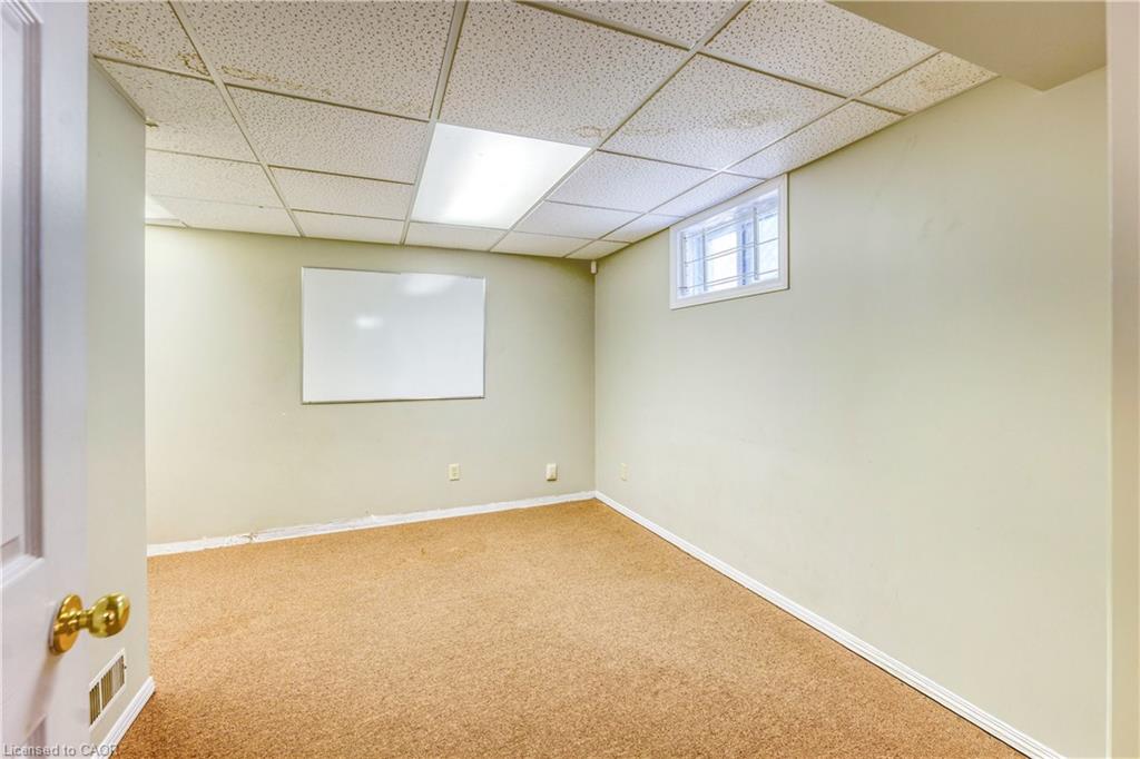 855 Exmouth Street Property Photo 28