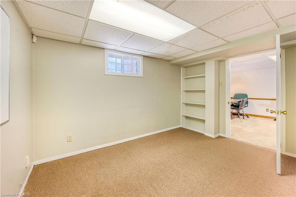 855 Exmouth Street Property Photo 29