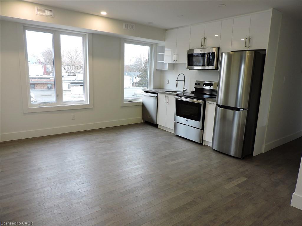 1415 Gerrard Street E Property Photo 11