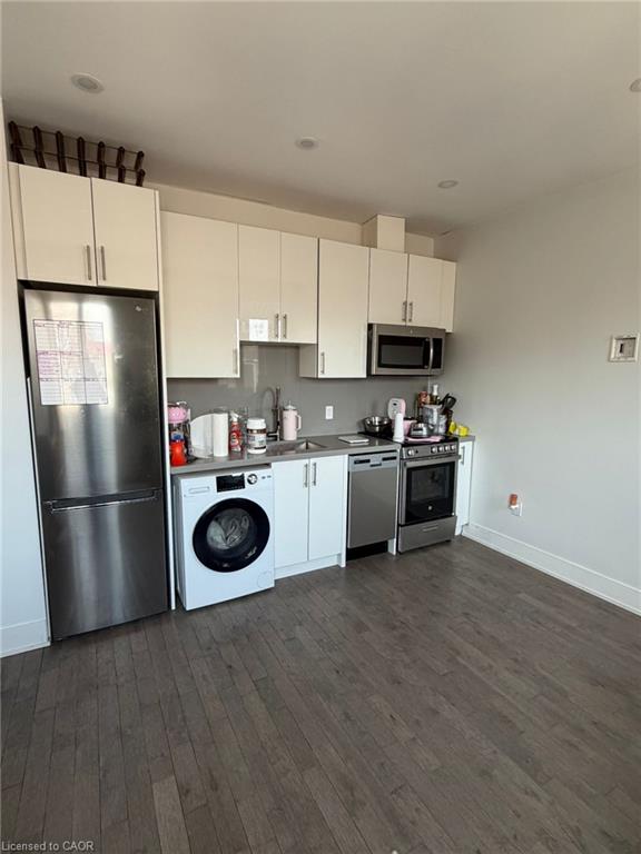 1415 Gerrard Street E Property Photo 21