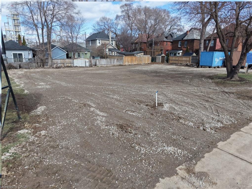 487 Burlington Street E Property Photo 3