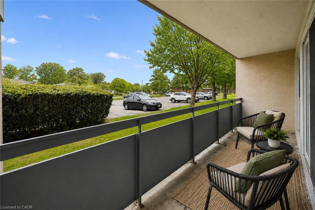 307-91 Conroy Crescent Property Photo 9