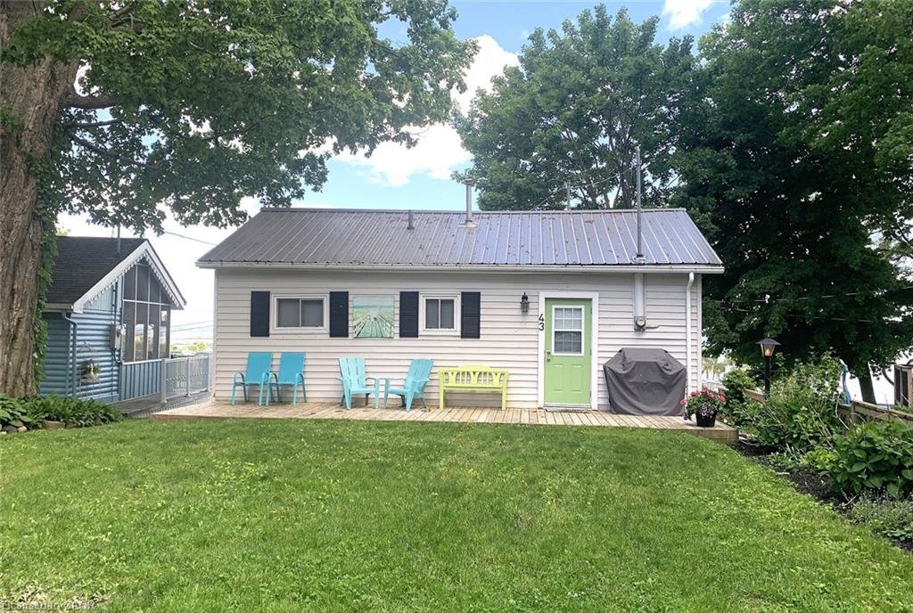 43 Bucks Park Property Photo 1