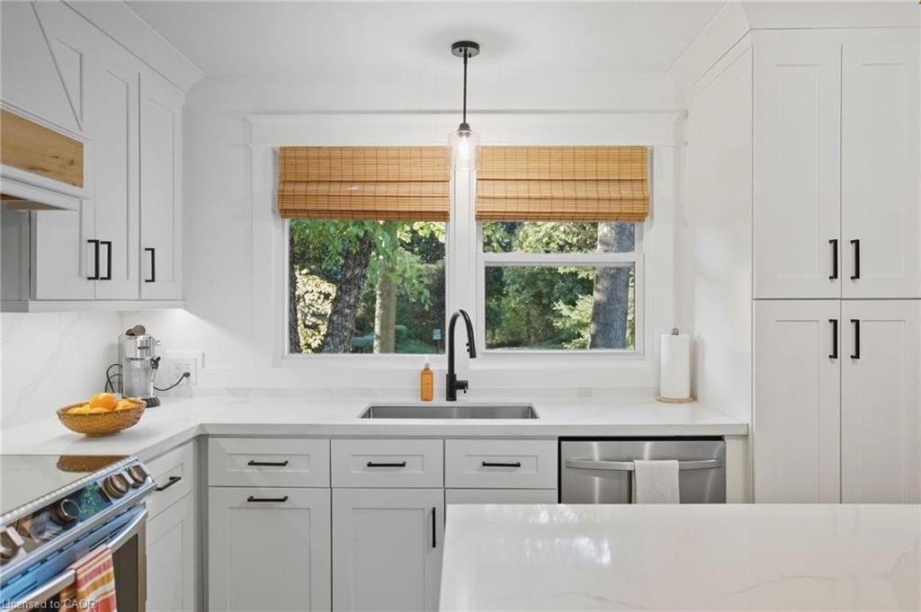 570 Westview Avenue Property Photo 17