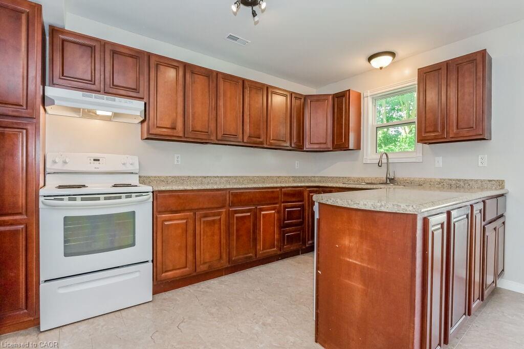 353 Wellington Street E Property Photo 12